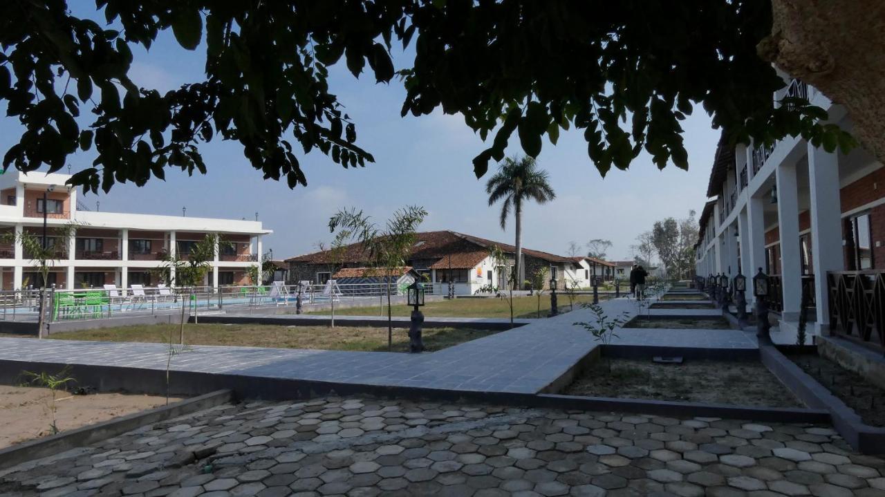 Babai Resort Pvt Ltd Bardiya Ngoại thất bức ảnh